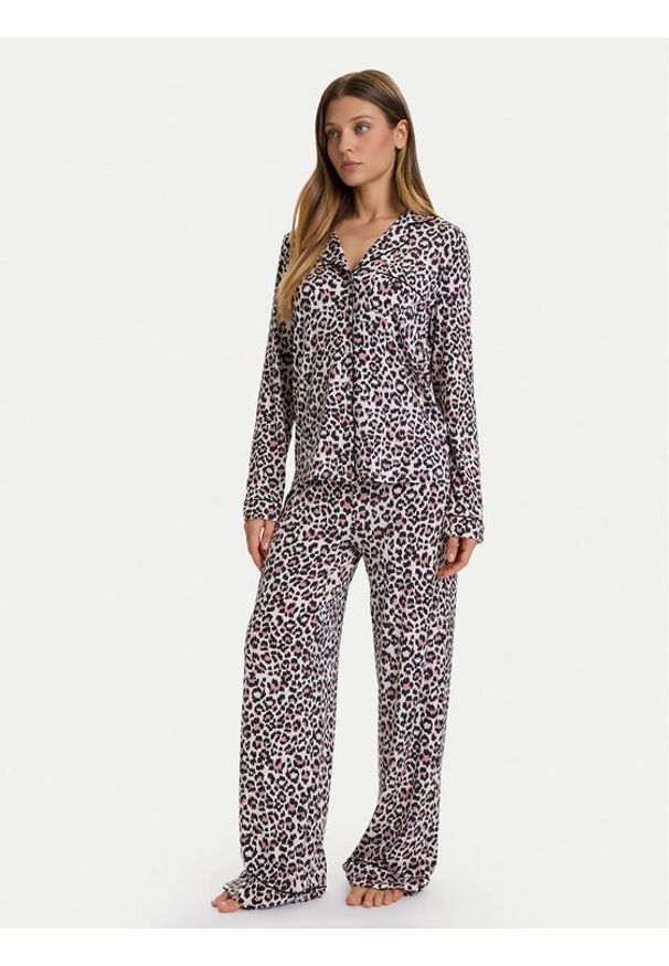Guess Piżama O5RX08 KCIN2 Brązowy Regular Fit. Kolor: brązowy
