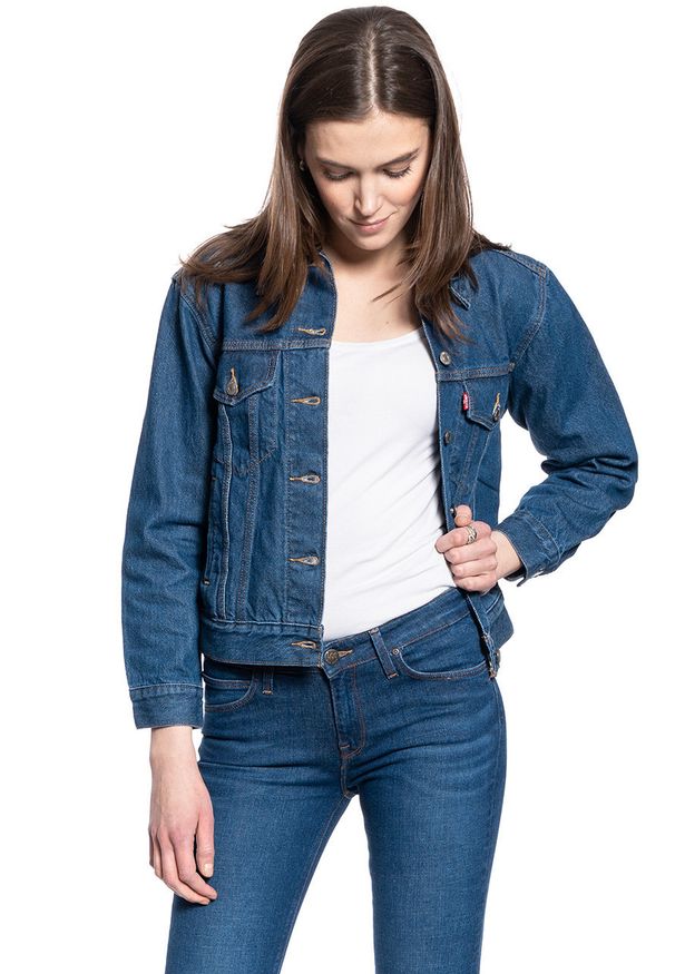 Levi's® - DAMSKA KURTKA JEANSOWA LEVI’S Ex- Boyfriend Trucker 299440011. Okazja: na spacer. Materiał: jeans. Wzór: aplikacja. Sezon: lato. Styl: retro, elegancki