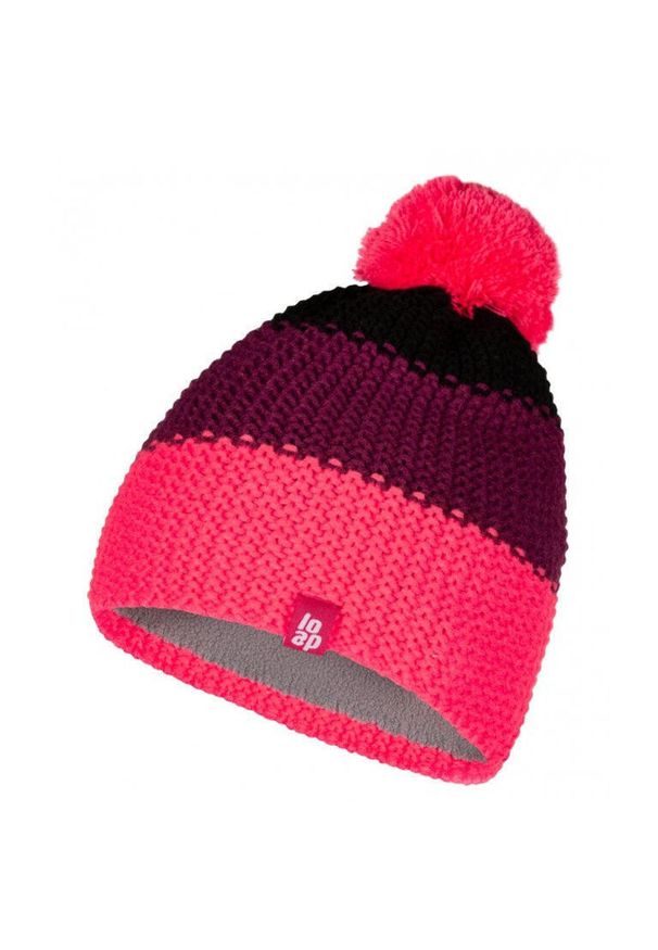 WINTER TIME - Dziecięca czapka z pomponem i naszywką LOAP, roz. 46–48, 100% akryl. Kolor: zielony, czarny, fioletowy, wielokolorowy. Materiał: akryl. Wzór: aplikacja