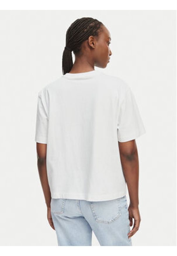 Calvin Klein Jeans T-Shirt LV047F820G Biały Regular Fit. Kolor: biały. Materiał: bawełna