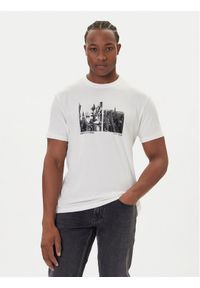 Armani Exchange T-Shirt XM001461 AF10358 M0003 Biały Regular Fit. Kolor: biały. Materiał: bawełna