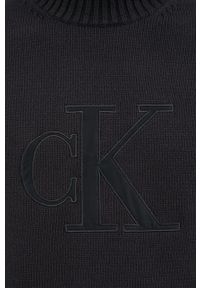 Calvin Klein Jeans Sweter męski kolor czarny z golfem. Okazja: na co dzień. Typ kołnierza: golf. Kolor: czarny. Długość rękawa: długi rękaw. Długość: długie. Wzór: aplikacja. Styl: casual #2