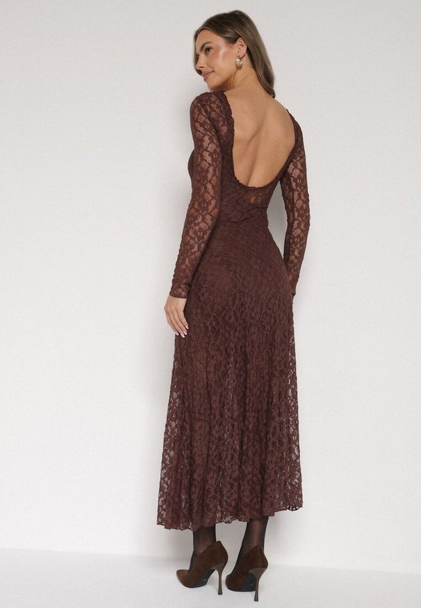 Born2be - Brązowa Koronkowa Sukienka Taliowana z Odkrytymi Plecami Talifera. Kolor: brązowy. Materiał: koronka. Długość rękawa: na ramiączkach. Wzór: koronka. Styl: elegancki, klasyczny