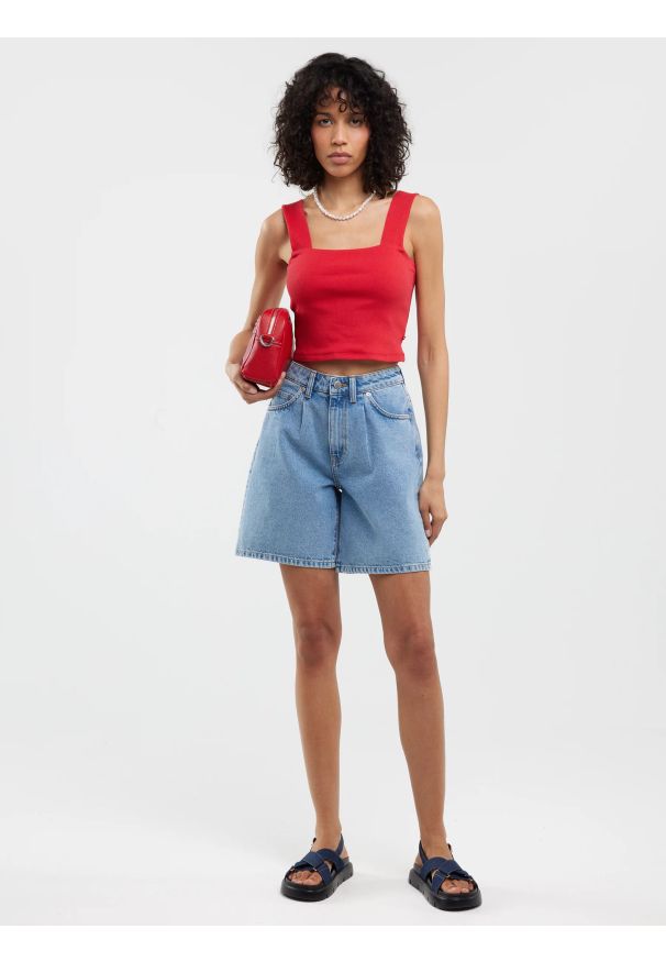 Big-Star - Top damski w prążek czerwony Serecona 603. Kolor: czerwony. Materiał: jeans, skóra, dzianina. Długość rękawa: na ramiączkach. Wzór: prążki