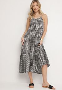 Born2be - Czarna Bawełniana Sukienka Rozkloszowana z Geometrycznym Wzorem Niladora. Okazja: na co dzień. Kolor: czarny. Materiał: bawełna. Długość rękawa: na ramiączkach. Wzór: geometria. Sezon: lato. Styl: casual #2