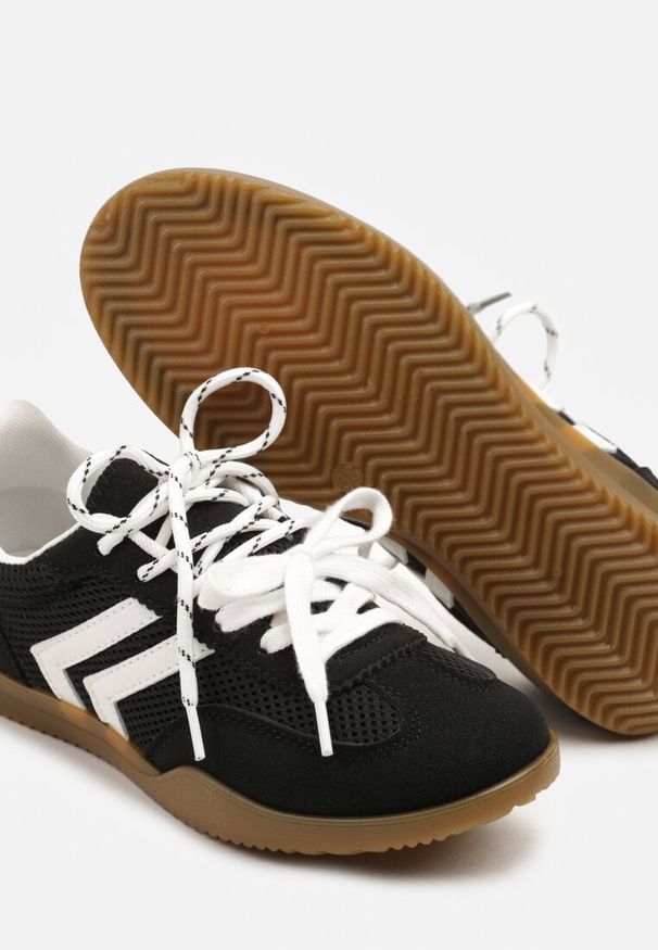 Born2be - Czarne Sneakersy Tenisówki z Geometrycznym Motywem Telanilia. Okazja: na co dzień. Zapięcie: sznurówki. Kolor: czarny. Materiał: jeans. Wzór: geometria