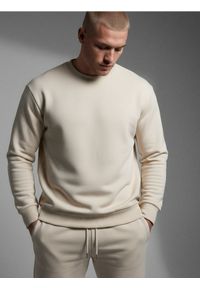 Sinsay - Bluza crewneck basic - kremowy. Kolor: kremowy