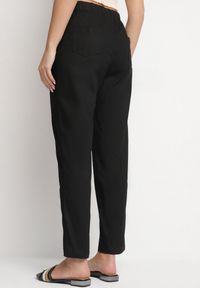 Born2be - Czarne Bawełniane Spodnie z Wiązaniem Feltebia. Okazja: na co dzień. Kolor: czarny. Materiał: bawełna. Styl: casual #6