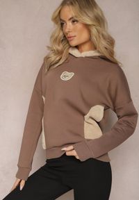 Renee - Brązowa Bluza z Bawełny z Ozdobną Naszywką z Misiem i Polarowym Kapturem Hecatia. Typ kołnierza: kaptur. Kolor: brązowy. Materiał: polar, bawełna. Wzór: aplikacja #5