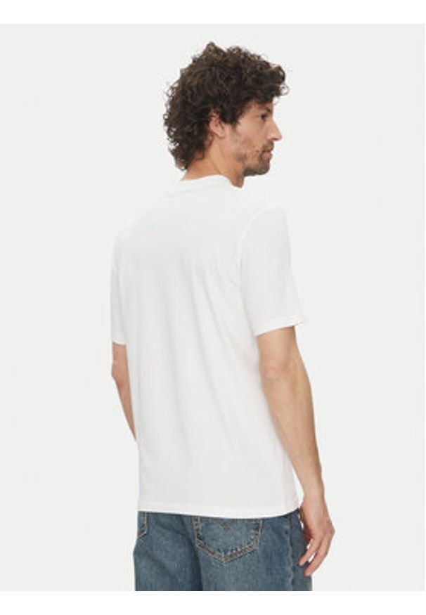 Karl Lagerfeld - KARL LAGERFELD T-Shirt 755750 500221 Biały Regular Fit. Typ kołnierza: dekolt w karo. Kolor: biały. Materiał: bawełna
