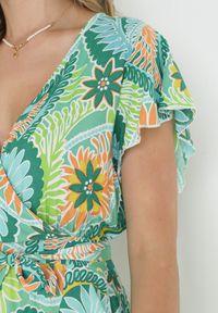 Born2be - Zielona Bawełniana Sukienka Maxi z Kopertowym Dekoltem i Materiałowym Paskiem Nadalynn. Kolor: zielony. Materiał: materiał, bawełna. Sezon: wiosna, lato. Typ sukienki: kopertowe. Długość: maxi #2