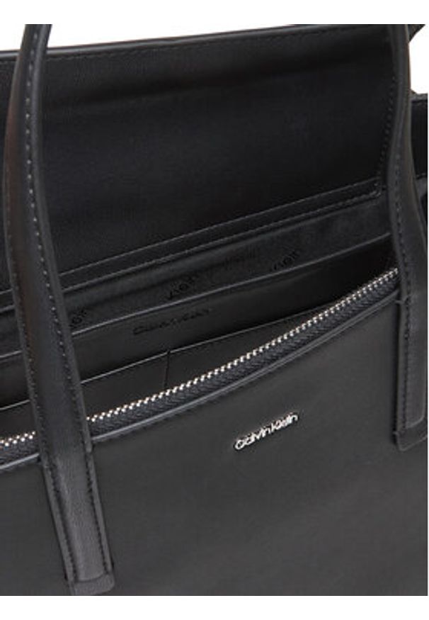 Calvin Klein Torebka Ck Must Tote Md LV04F3098G Czarny. Kolor: czarny. Materiał: skórzane
