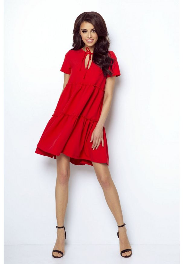 e-margeritka - Sukienka z falbanami rozkloszowana czerwona - 40. Okazja: do pracy, na randkę. Kolor: czerwony. Materiał: materiał, elastan, tkanina, wiskoza. Styl: elegancki. Długość: midi