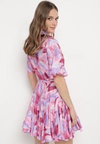 Born2be - Fioletowo-Różowa Sukienka Rozkloszowana z Falbankami i Paskiem Aquamar. Okazja: na co dzień, na randkę, na spacer. Typ kołnierza: kołnierz z falbankami. Kolor: fioletowy. Typ sukienki: rozkloszowane, proste. Styl: klasyczny, casual, elegancki #7