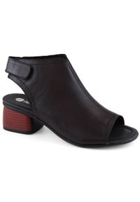Skórzane komfortowe sandały damskie na obcasie na rzep Remonte R8770-01 czarne. Zapięcie: rzepy. Kolor: czarny. Materiał: skóra. Obcas: na obcasie. Wysokość obcasa: średni #7