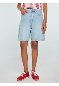 Big-Star - Szorty damskie jeansowe niebieskie Selene 101. Stan: podwyższony. Kolor: niebieski. Materiał: jeans. Długość: krótkie. Sezon: lato. Styl: vintage, retro, elegancki #1