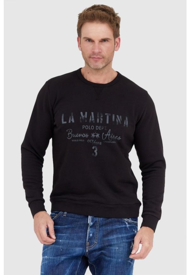 La Martina - LA MARTINA Czarna bluza męska z vintage logo. Kolor: czarny. Styl: vintage