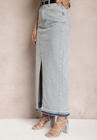 Renee - Jasnoniebieska Ołówkowa Spódnica Jeansowa z Ozdobnym Rozcięciem Lefrana. Kolor: niebieski. Materiał: jeans
