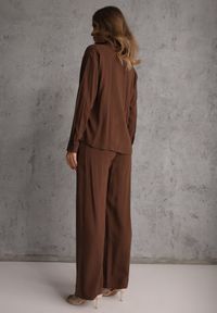 Renee - Brązowy Komplet z Wiskozy Spodnie Szerokie i Koszula z Ozdobnym Materiałem Airial. Kolor: brązowy. Materiał: wiskoza, materiał #4