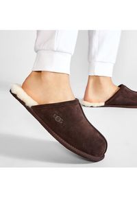 Ugg Kapcie M Scuff 1101111 Brązowy. Kolor: brązowy. Materiał: skóra #6