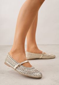 Born2be - Złote Szydełkowe Balerinki z Paskiem z Klamerką Uroinne. Okazja: na spacer, na co dzień. Zapięcie: pasek. Kolor: złoty. Materiał: jeans. Styl: casual, klasyczny #4