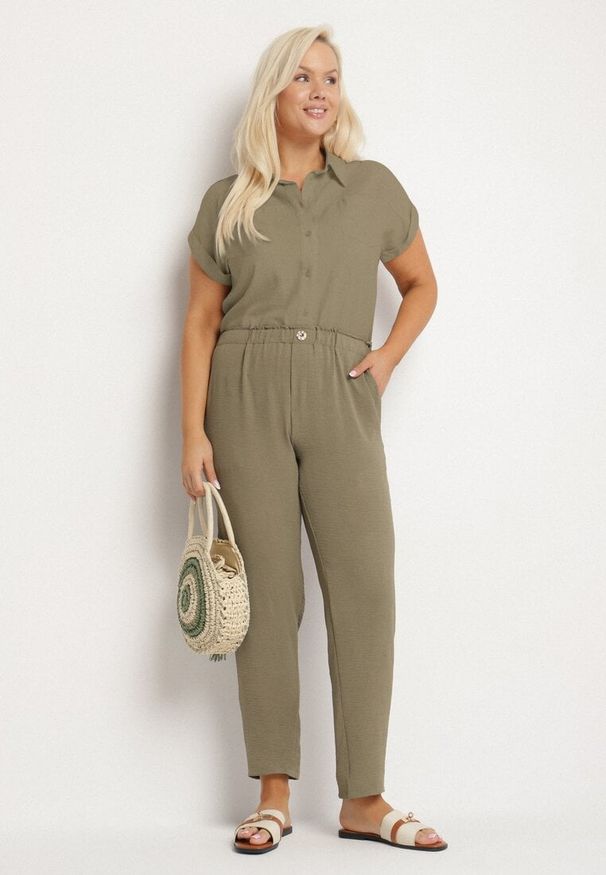 Born2be - Zielone Spodnie o Prostym Kroju z Gumką w Talii Filavia. Okazja: na co dzień. Kolor: zielony. Styl: casual, elegancki, sportowy