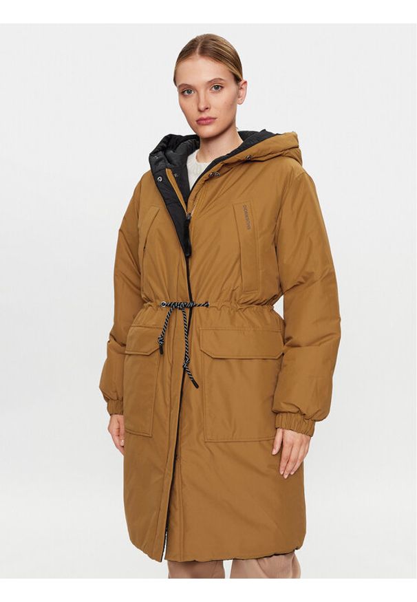 Didriksons Płaszcz zimowy Anna 504259 Brązowy Regular Fit. Kolor: brązowy. Materiał: syntetyk. Sezon: zima