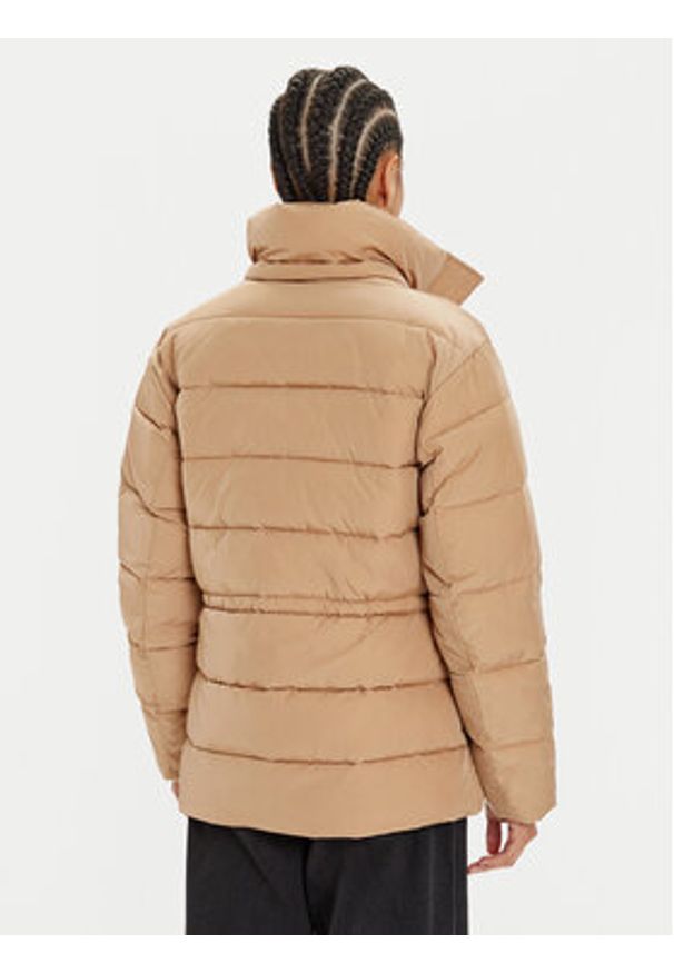 Calvin Klein Kurtka zimowa K20K207739 Beżowy Regular Fit. Kolor: beżowy. Materiał: syntetyk. Sezon: zima