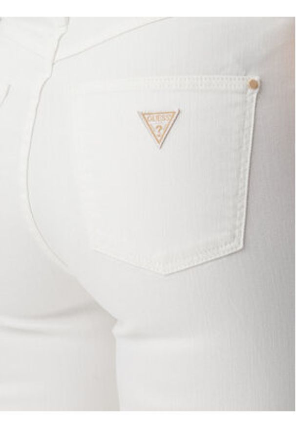 Guess Spodnie materiałowe W5GA1Q D5N71 Beżowy Regular Fit. Kolor: beżowy. Materiał: bawełna