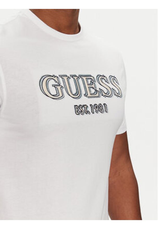 Guess T-Shirt M5GI07 I3Z14 Biały Slim Fit. Kolor: biały. Materiał: bawełna