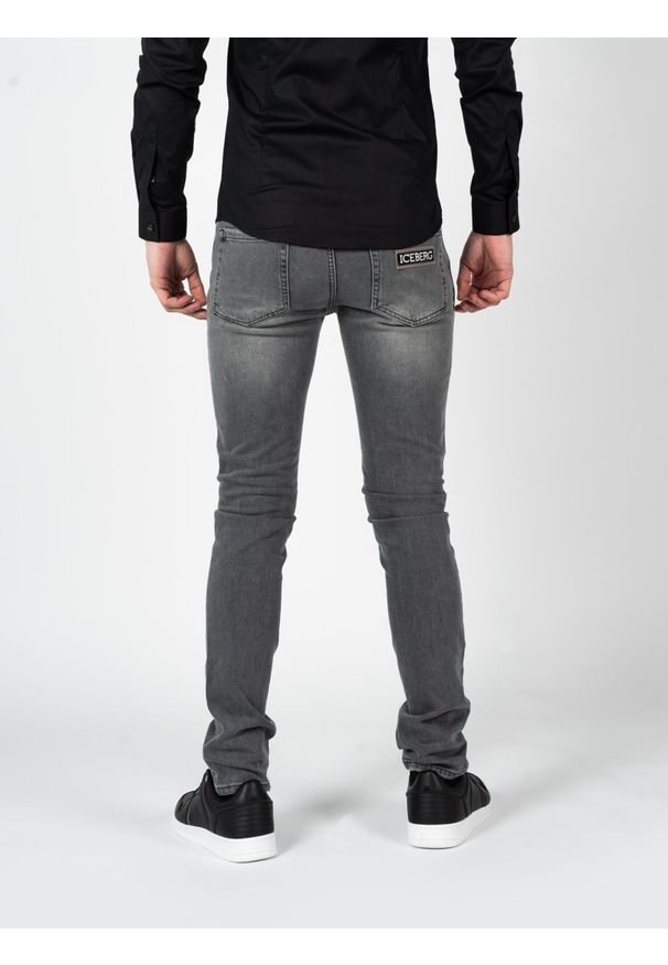 Iceberg Jeansy | 2SK36004 | Mężczyzna | Szary. Okazja: na co dzień. Kolor: szary. Wzór: aplikacja. Styl: elegancki, casual