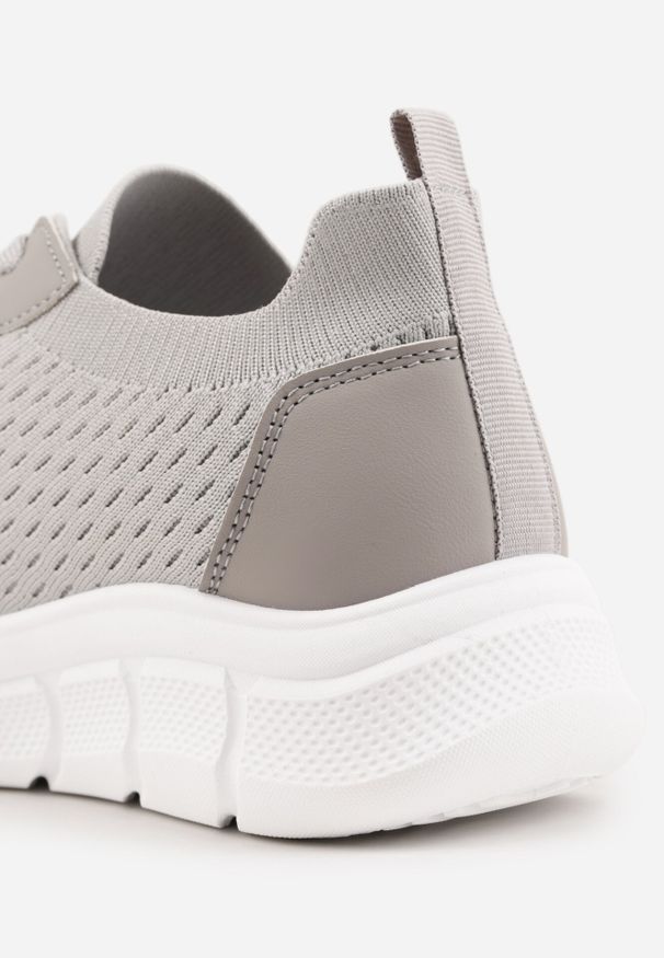 Born2be - Szare Minimalistyczne Buty Sportowe z Siateczki na Tłoczonej Podeszwie Zanera. Okazja: na co dzień, na spacer. Kolor: szary. Materiał: jeans. Szerokość cholewki: normalna. Sport: joga i pilates, turystyka piesza, fitness