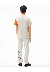 Kenzo - KENZO - Koszulka z logo Sport. Kolor: beżowy. Materiał: bawełna. Wzór: aplikacja, nadruk. Styl: sportowy #5