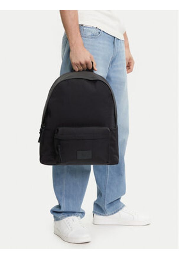 Calvin Klein Jeans Plecak Metro Nylon Backpack 43 LV04G3131G Czarny. Kolor: czarny. Materiał: materiał