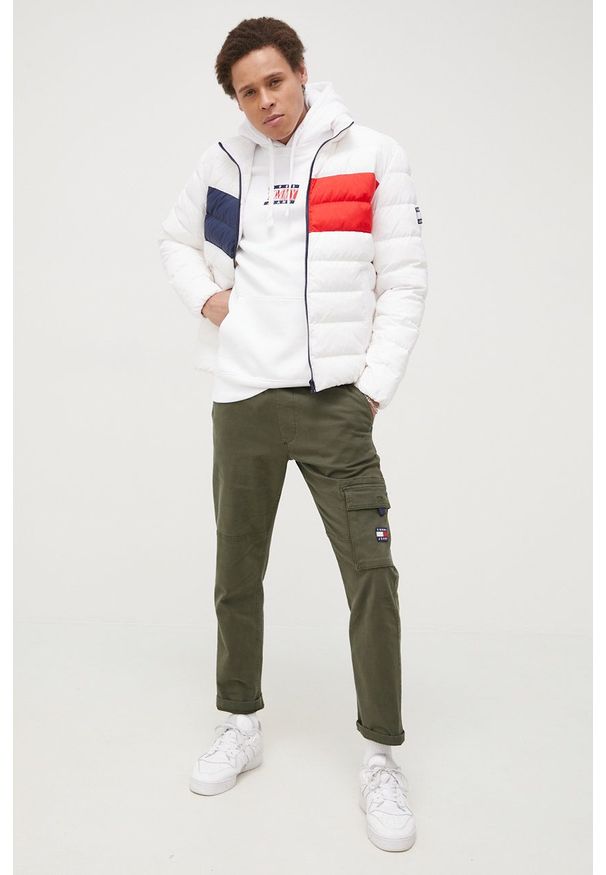 Tommy Jeans Spodnie męskie kolor zielony proste. Okazja: na co dzień. Kolor: zielony. Materiał: bawełna, materiał, tkanina. Wzór: gładki. Styl: casual
