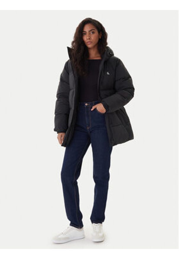 Calvin Klein Jeans Kurtka zimowa LV047D507G Czarny Regular Fit. Kolor: czarny. Materiał: syntetyk. Sezon: zima