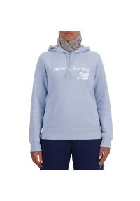 Bluza New Balance WT03810LAY - fioletowa. Typ kołnierza: kaptur. Kolor: fioletowy. Materiał: bawełna, materiał, tkanina, poliester. Styl: klasyczny