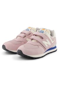 Buty dziecięce New Balance PV574VPK – różowe. Zapięcie: rzepy. Kolor: różowy. Materiał: guma, materiał, syntetyk. Szerokość cholewki: normalna. Model: New Balance 574. Sport: turystyka piesza #3