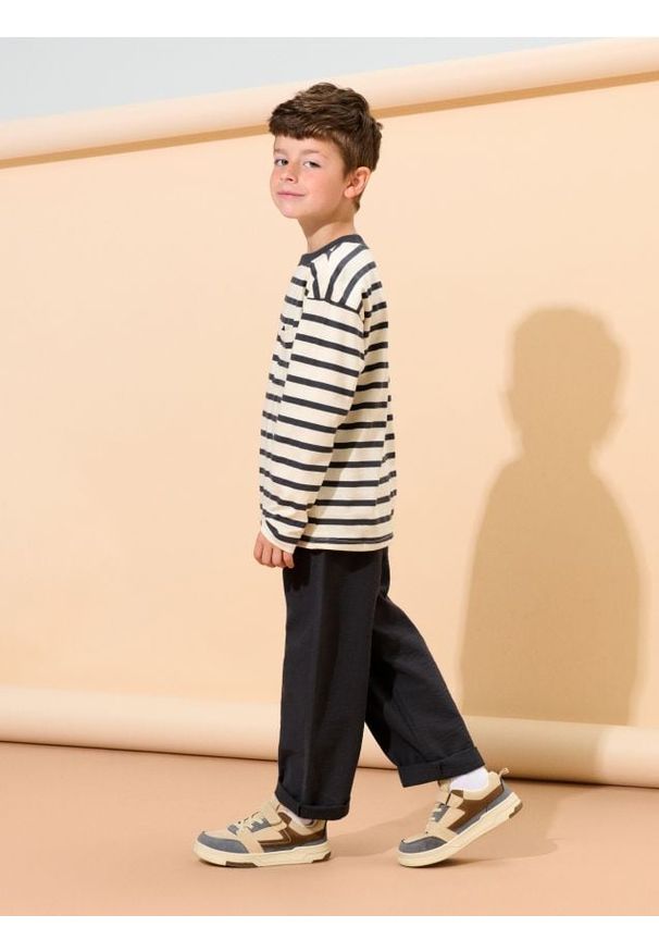 Sinsay - Spodnie jeansowe - szary. Kolor: szary