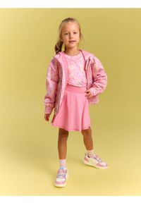 Sinsay - Wzorzytsa kurtka wiatrówka z kapturem i odblaskowym zamkiem - wielobarwny. Typ kołnierza: kaptur #1