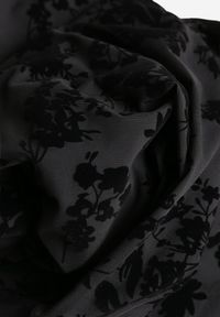 Born2be - Czarna Siateczkowa Sukienka Wieczorowa VICES z Welurowym Wzorem Jilney. Okazja: na randkę. Kolor: czarny. Materiał: welur. Styl: wizytowy #4