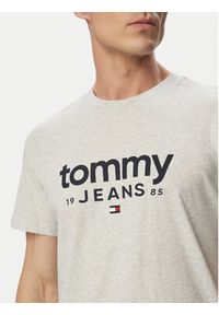 Tommy Jeans T-Shirt Graphic DM0DM23376 Szary jasny Slim Fit. Kolor: szary. Materiał: bawełna #4