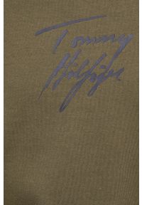 TOMMY HILFIGER - Tommy Hilfiger Bluza męska kolor zielony z nadrukiem. Okazja: na co dzień. Kolor: zielony. Materiał: dzianina, bawełna. Wzór: nadruk. Styl: casual