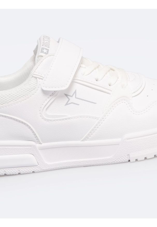 Big-Star - Sneakersy damskie białe RR374049 101. Okazja: na co dzień. Kolor: biały. Materiał: materiał. Sport: turystyka piesza