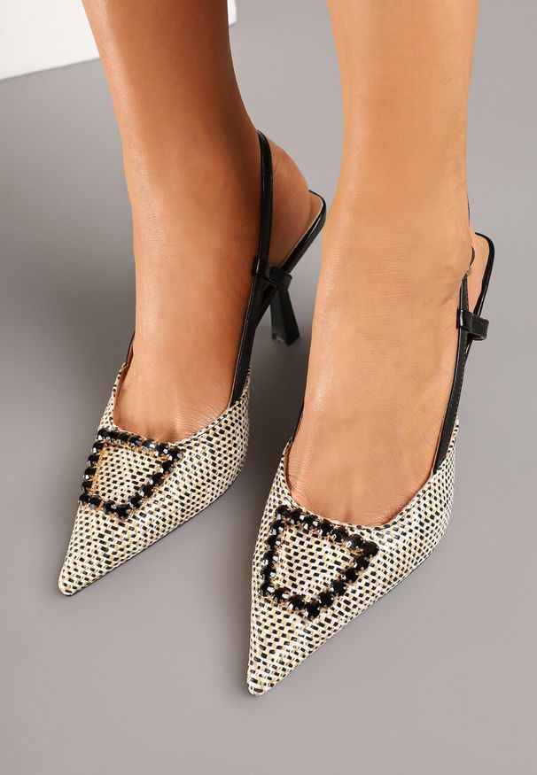 Born2be - Beżowo-Czarne Szpilki Sling-Back z Motywem Plecionki z Metaliczną Ozdobą Siltina. Kolor: beżowy. Wzór: aplikacja. Obcas: na szpilce. Styl: elegancki