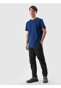 4f - 4F T-shirt regular gładki męski - niebieski XXL. Okazja: na co dzień. Kolor: niebieski. Materiał: bawełna, dzianina, jersey. Długość rękawa: krótki rękaw. Długość: krótkie. Wzór: gładki. Styl: klasyczny, casual, sportowy #2