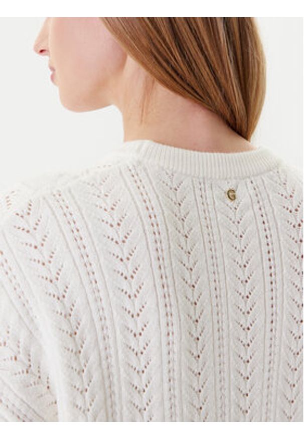 Guess Sweter W5YR56 Z2ZK2 Biały Regular Fit. Kolor: biały. Materiał: bawełna