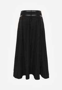 Renee - Czarna Rozkloszowana Spódnica w Stylu Preppy z Kieszeniami i Podwójnym Paskiem Doripla. Okazja: na co dzień. Kolekcja: plus size. Kolor: czarny. Materiał: tkanina. Wzór: gładki. Styl: casual #8
