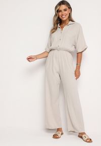 Born2be - Beżowy Bawełniany Kombinezon z Koszulową Górą i Prostymi Spodniami Namsore. Kolor: beżowy. Materiał: bawełna. Styl: klasyczny, elegancki #1