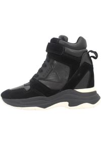 Guess - GUESS ORLANDO Czarny. Kolor: czarny. Materiał: tkanina. Styl: sportowy